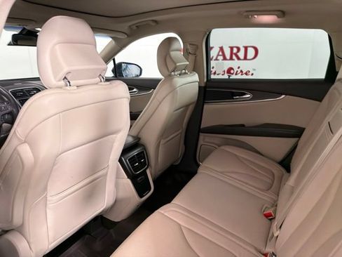 Used 2016 Lincoln MKX Reserve w/ Technology Package FWD image 14