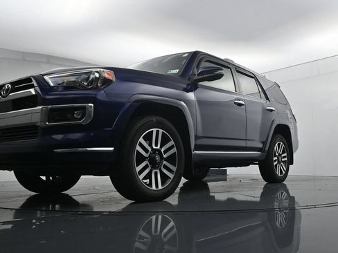 Used 2023 Toyota 4Runner Limited AWD/4WD image 34