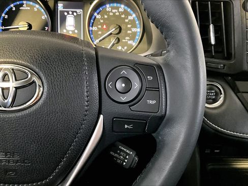 Used 2017 Toyota RAV4 XLE image 24