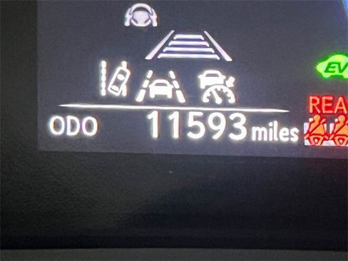 Certified 2025 Lexus UX 300h FWD image 18