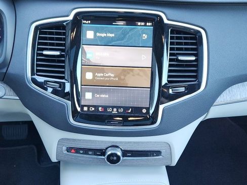 Used 2024 Volvo XC90 B6 Plus image 24