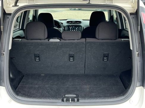 Used 2018 Kia Soul w/ Convenience Package image 31