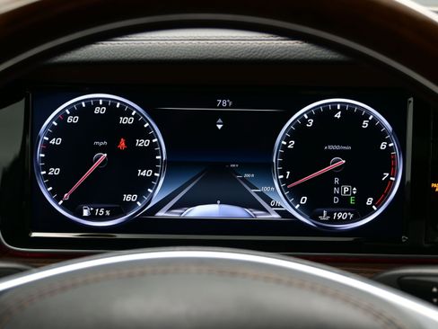 Used 2015 Mercedes-Benz S 550 Sedan image 29