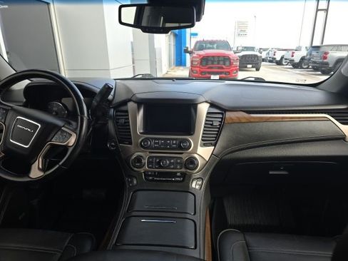 Used 2019 GMC Yukon XL Denali w/ Denali Ultimate Package image 7