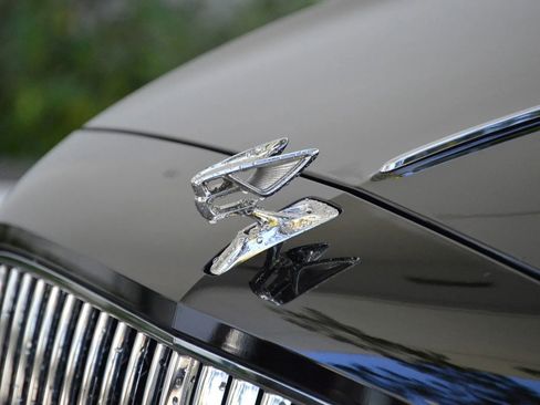 Used 2022 Bentley Flying Spur V8 image 2