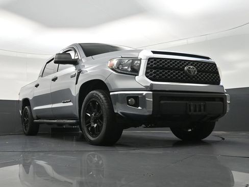 Used 2021 Toyota Tundra SR5 w/ SR5 Upgrade Package AWD/4WD image 30