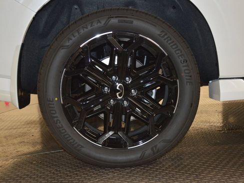 New 2026 INFINITI QX80 4WD image 13