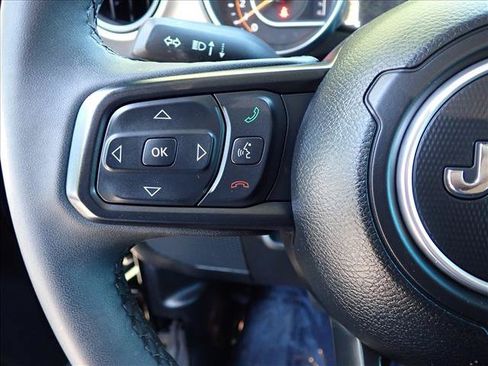Used 2023 Jeep Wrangler Unlimited Sport AWD/4WD image 13