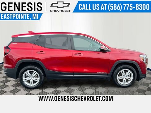 Used 2023 GMC Terrain SLE image 6