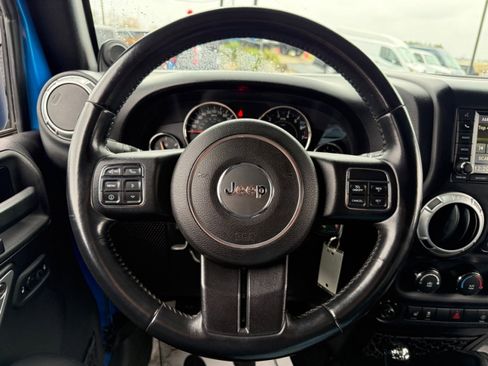 Used 2014 Jeep Wrangler Unlimited Rubicon w/ Dual Top Group image 20