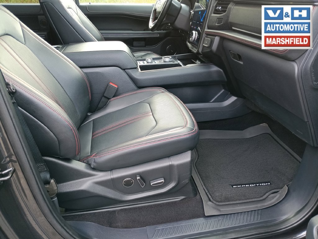 Used 2023 Ford Expedition Limited AWD/4WD image 25