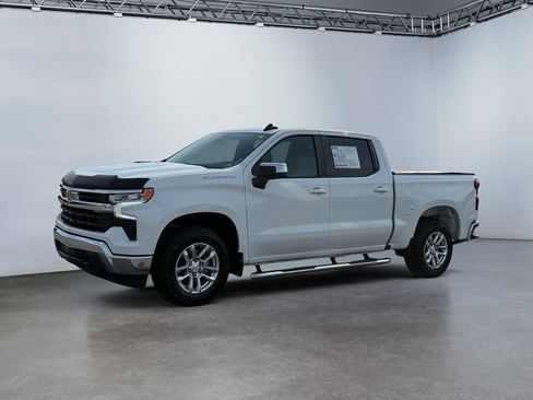 Used 2023 Chevrolet Silverado 1500 LT w/ Max Trailering Package RWD image 7