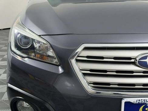 Used 2017 Subaru Outback 2.5i Limited AWD/4WD image 4