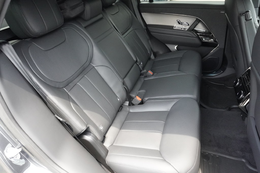 New 2026 Land Rover Range Rover Sport Dynamic SE AWD/4WD image 27