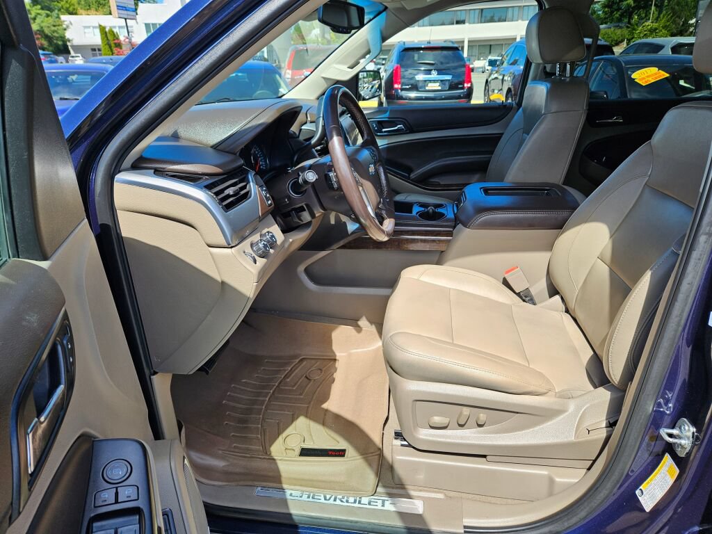 Used 2019 Chevrolet Suburban LT AWD/4WD image 15