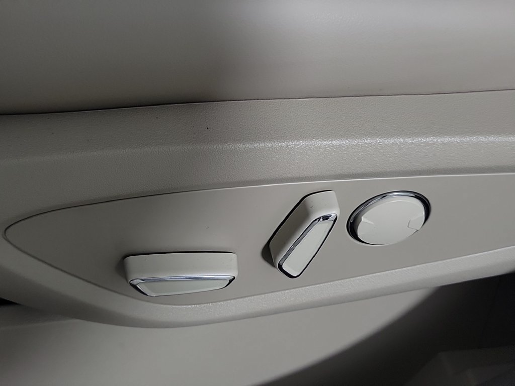 Certified 2023 Lincoln Nautilus Reserve AWD/4WD image 17