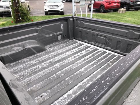 Used 2021 Jeep Gladiator Overland w/ Popular Equipment Package image 17