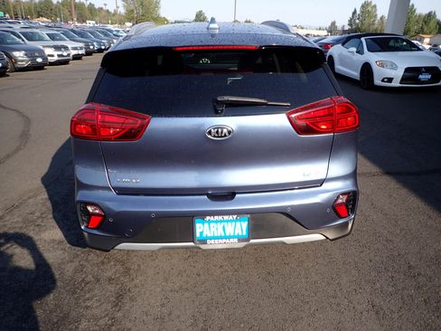 Used 2021 Kia Niro EX Premium image 4