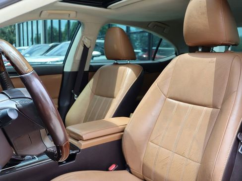 Used 2017 Lexus ES 350 w/ Luxury Package FWD image 32