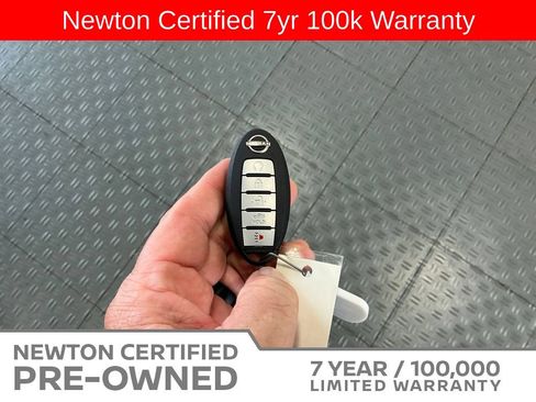 Used 2025 Nissan Altima 2.5 SV FWD image 31
