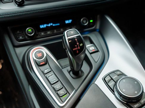 Used 2015 BMW i8 image 47