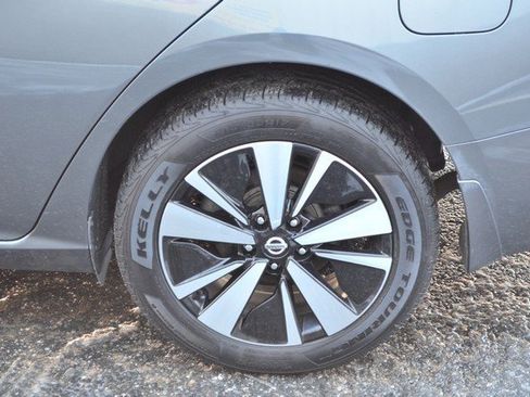 Used 2020 Nissan Altima 2.5 SV image 12