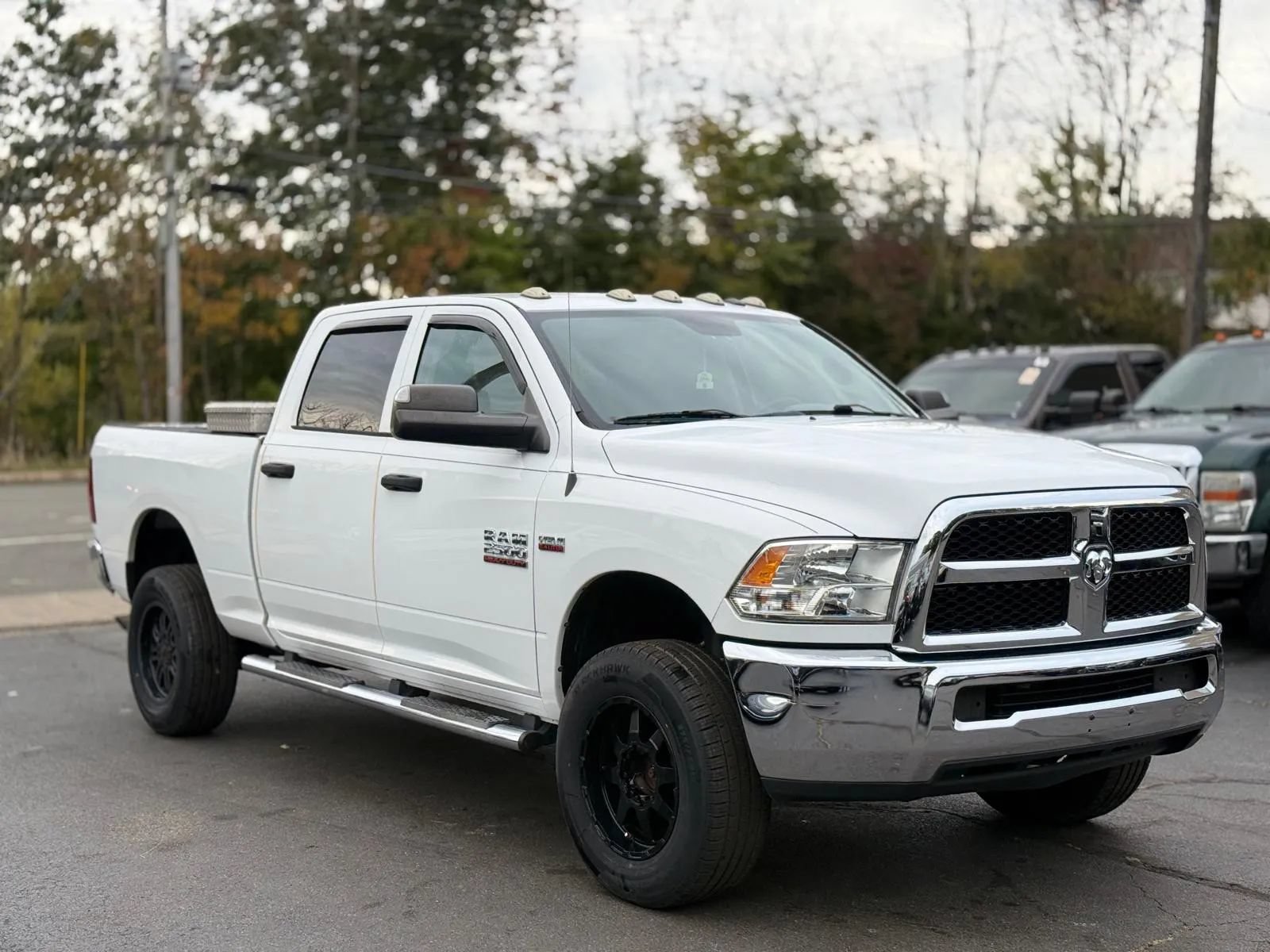 Used 2018 RAM 2500 Tradesman w/ Chrome Appearance Group AWD/4WD image 5