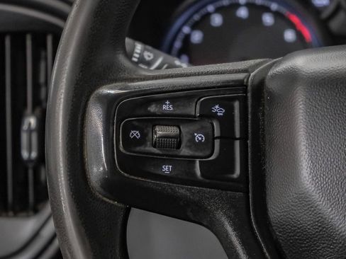 Used 2024 Chevrolet Silverado 2500 Custom w/ Custom Value Package image 17