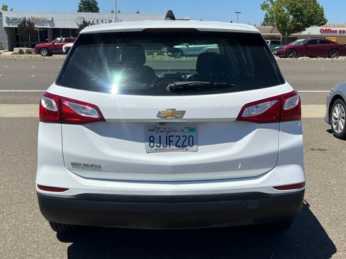 Used 2019 Chevrolet Equinox LS FWD image 5