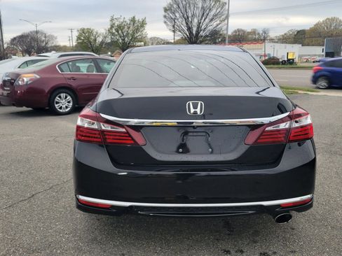 Used 2016 Honda Accord LX image 4