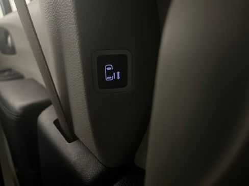 Used 2020 Chrysler Pacifica Limited FWD image 44