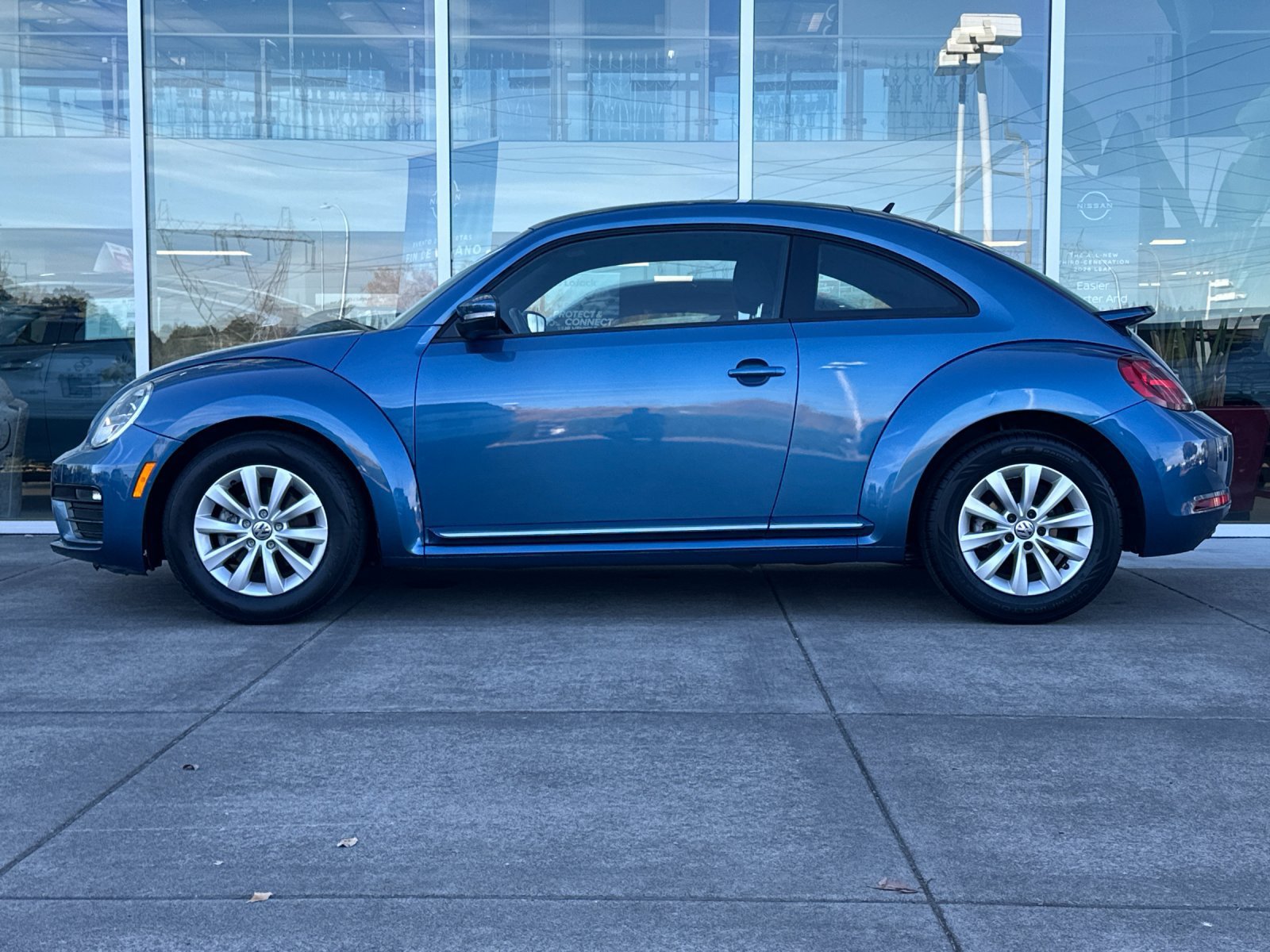 Used 2019 Volkswagen Beetle 2.0T S FWD image 7