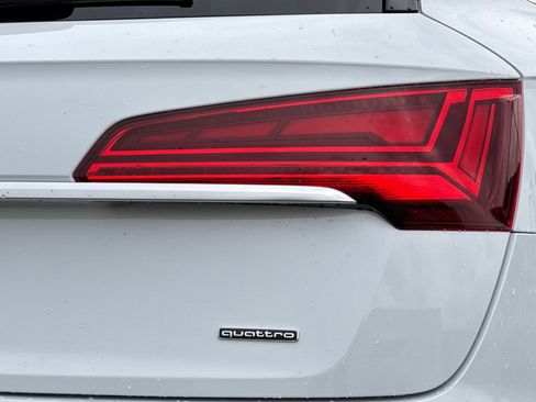 Used 2023 Audi Q5 2.0T Premium w/ Convenience Package image 23