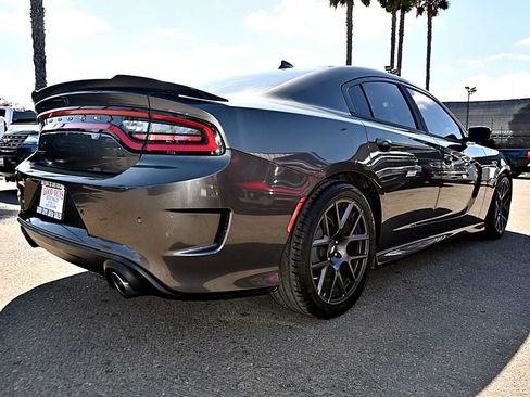 Used 2019 Dodge Charger Scat Pack w/ Plus Group RWD image 7