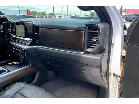 Used 2024 Chevrolet Silverado 3500 High Country w/ High Country Premium Package AWD/4WD image 18