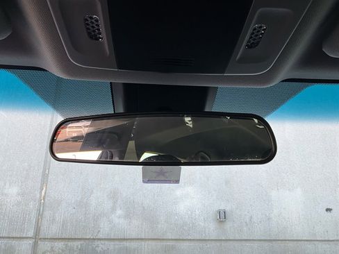 Used 2018 Toyota Camry SE image 16