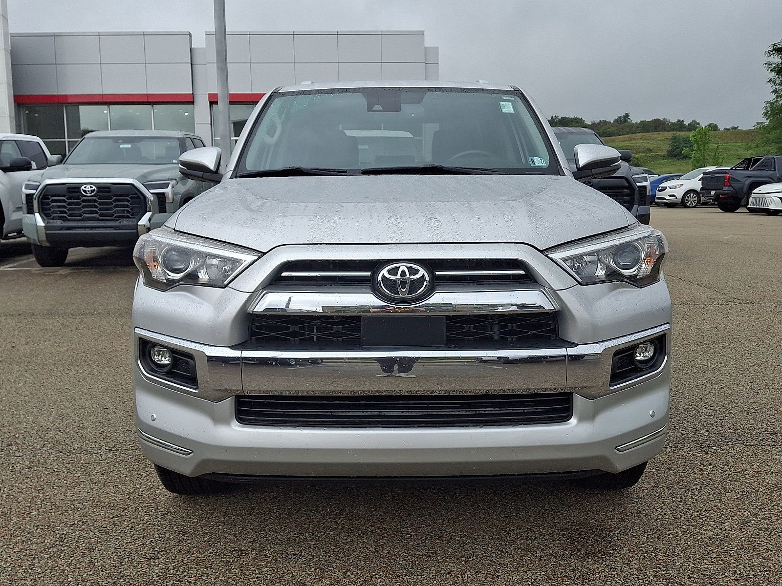 Used 2021 Toyota 4Runner Limited AWD/4WD image 2