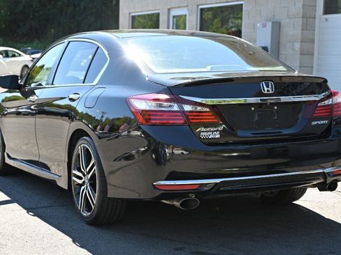 Used 2017 Honda Accord Sport image 4