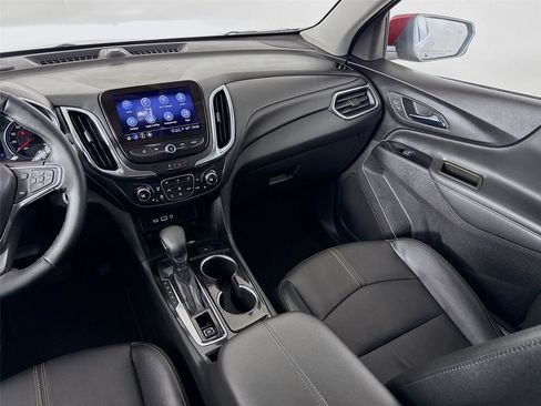 Used 2024 Chevrolet Equinox Premier image 22