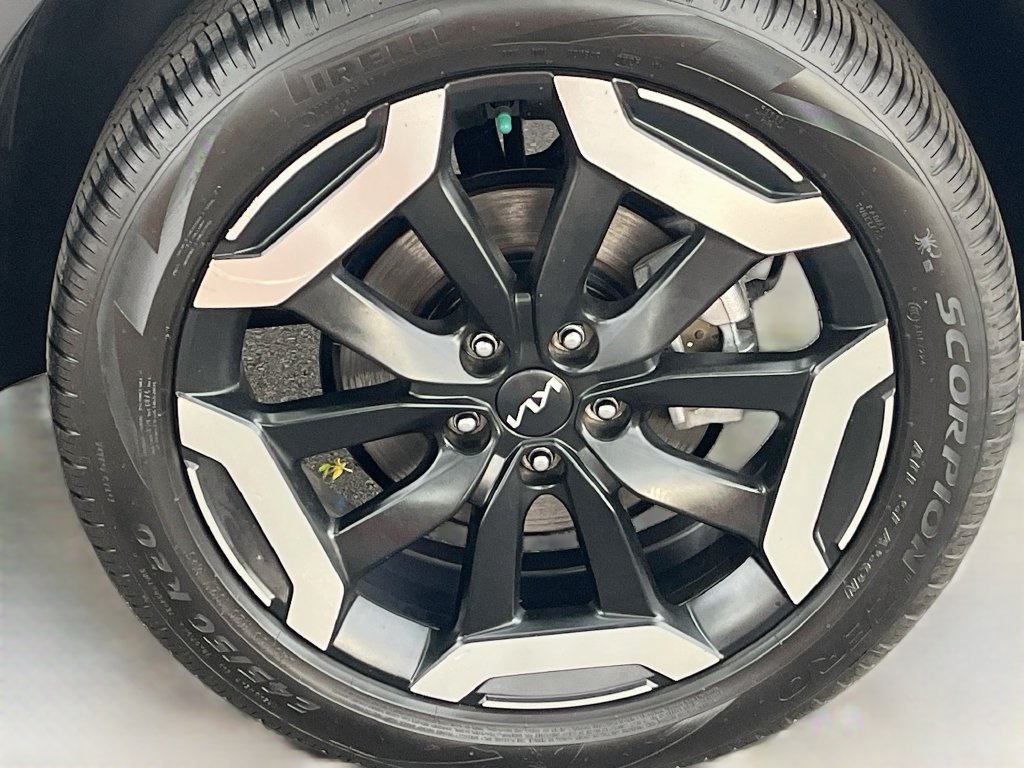 Used 2025 Kia Telluride EX w/ EX Captain's Chair Package AWD/4WD image 33