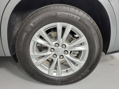 Certified 2024 Cadillac XT6 Luxury w/ LPO, Floor Liner Package FWD image 10