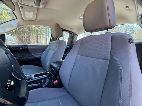 Used 2016 Toyota Tacoma SR image 14