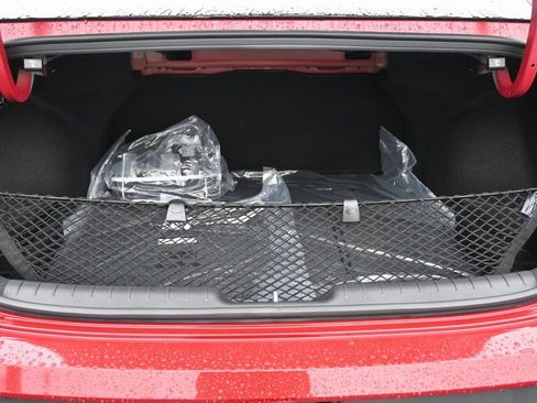 Certified 2025 Hyundai Elantra SE image 6