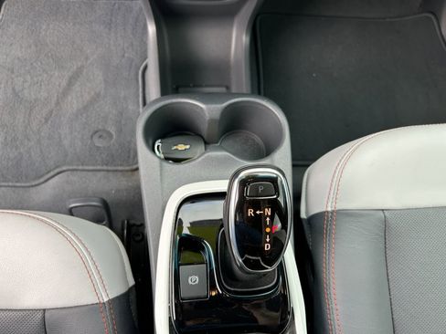 Used 2020 Chevrolet Bolt Premier w/ Infotainment Package image 10