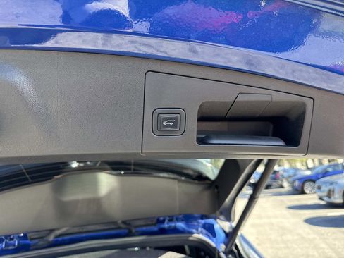 Used 2021 Cadillac XT4 Sport image 13