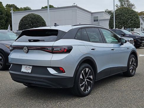 Used 2022 Volkswagen ID.4 Pro image 6