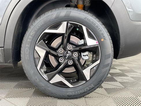 Used 2024 Kia Seltos EX image 20