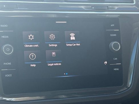 Used 2022 Volkswagen Tiguan SE image 18