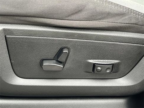 Used 2024 RAM 3500 Big Horn image 31