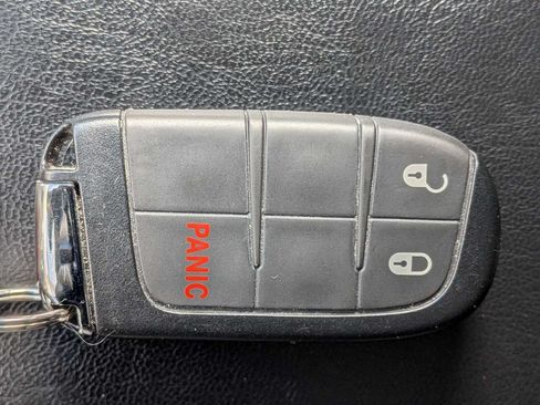 Used 2025 Jeep Compass Latitude AWD/4WD image 29